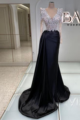 Black Long Sleeves Mermaid V-Neck Sequined Satin Prom Dresses with Beads